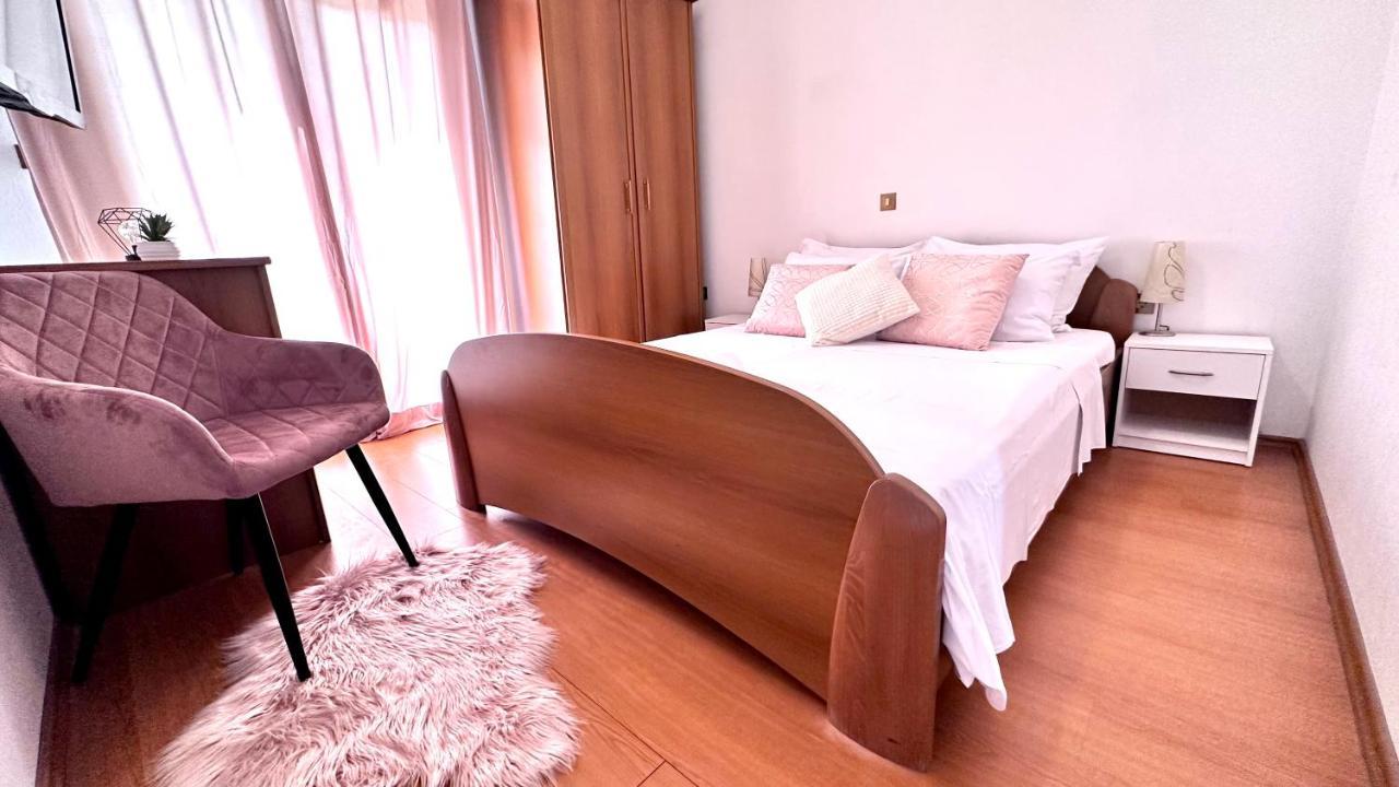 Villa Ester โลปาร์ ภายนอก รูปภาพ