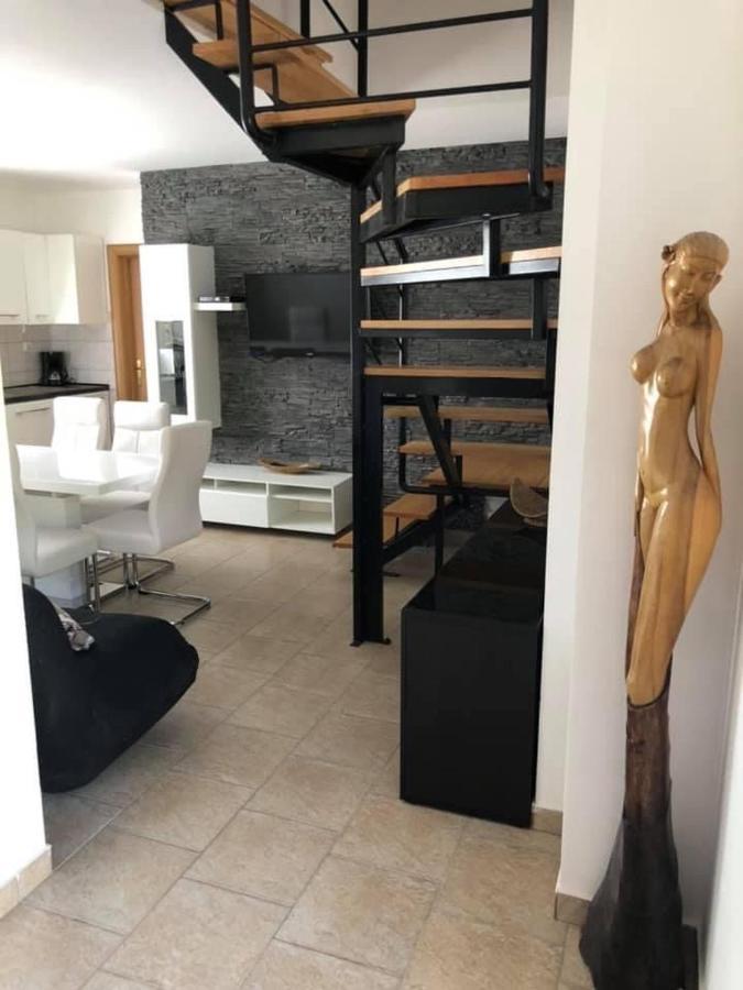 Villa Ester โลปาร์ ภายนอก รูปภาพ