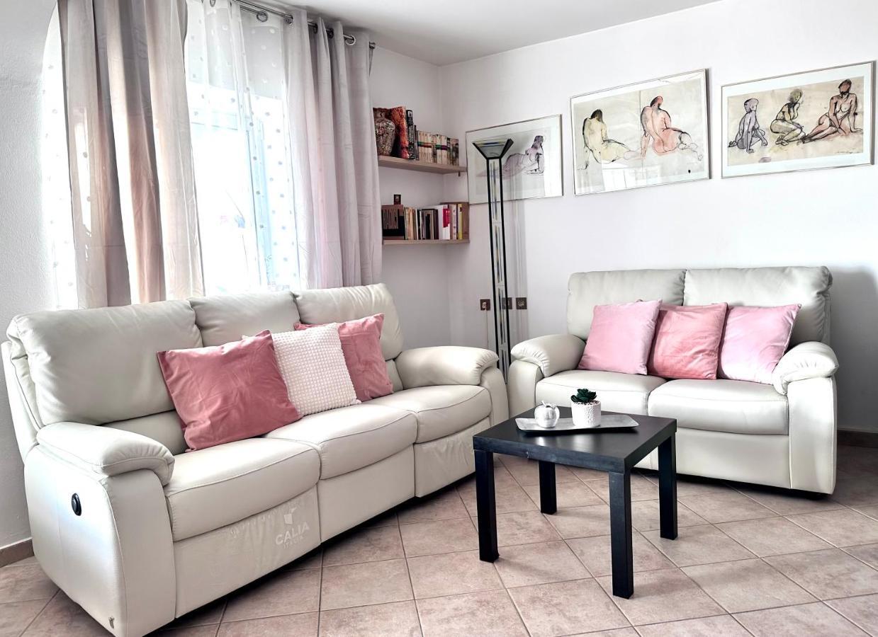 Villa Ester โลปาร์ ภายนอก รูปภาพ