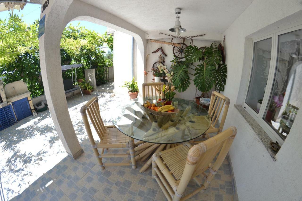 Villa Ester โลปาร์ ภายนอก รูปภาพ