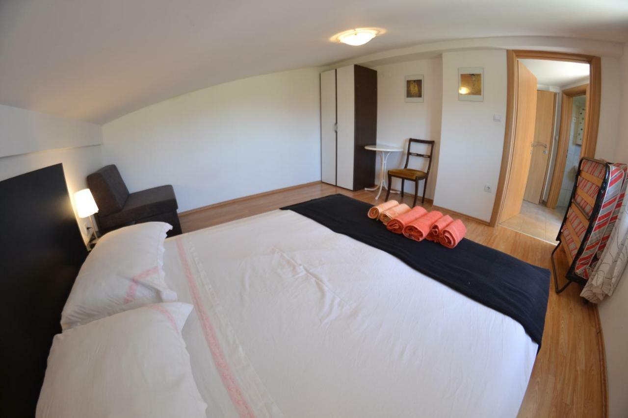 Villa Ester โลปาร์ ภายนอก รูปภาพ